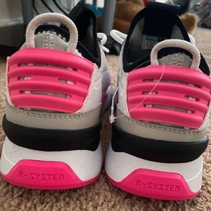 RS-0 pumas (boys 6.5)